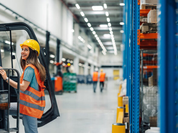 Logística in house: qué es y cuándo conviene frente al outsourcing tradicional